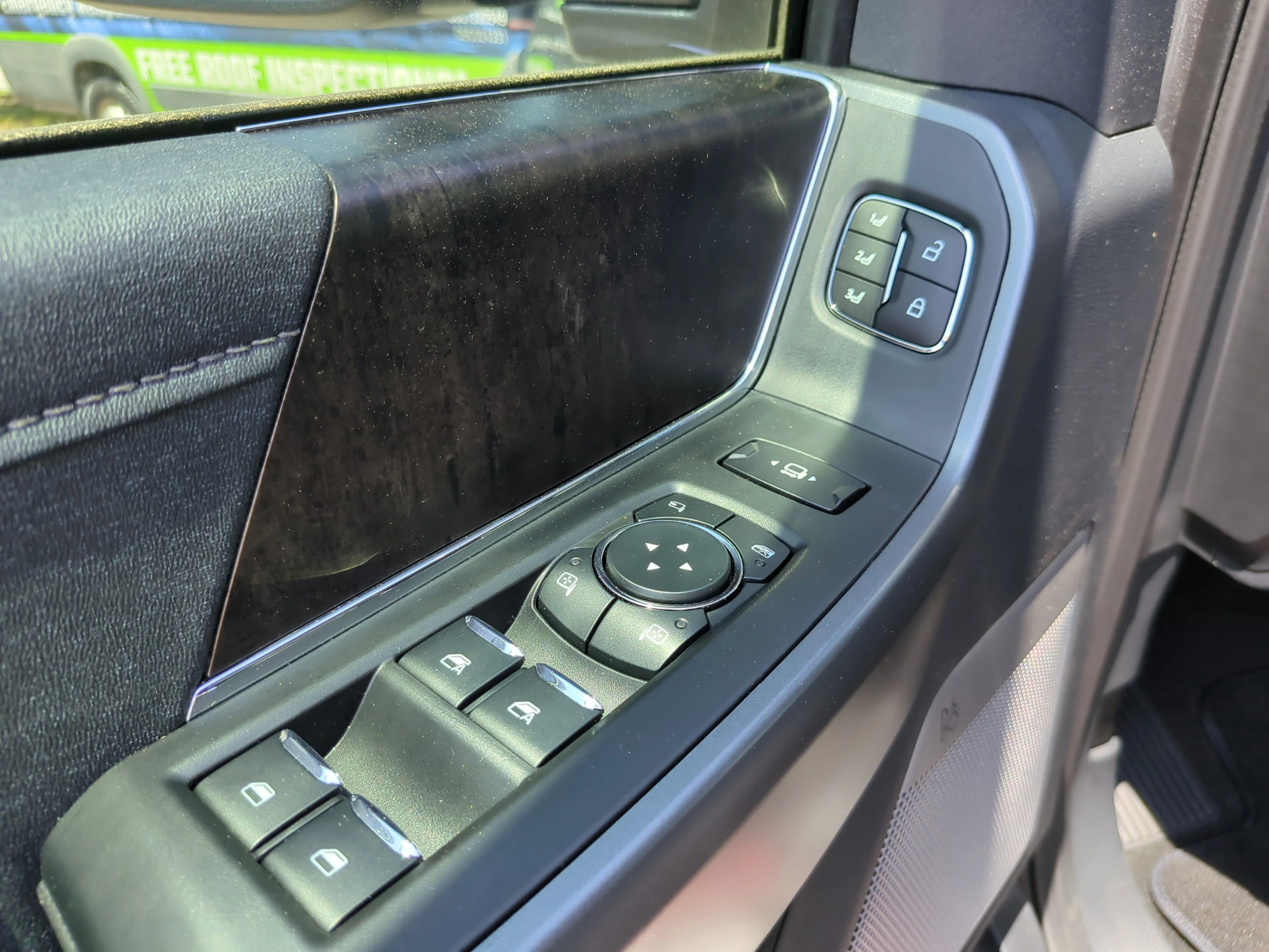 New 2026 Carbonized Gray Metallic Ford F-250® Lariat® image 17