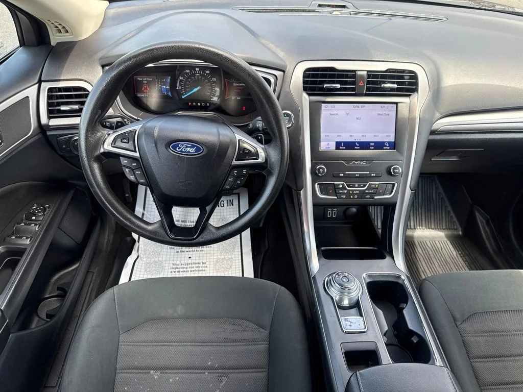 Used 2020 Blue Ford SE image 23