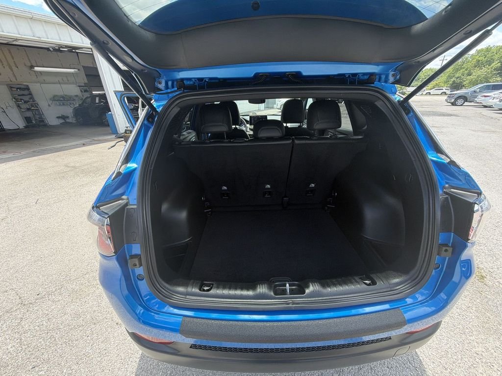 Used 2023 Blue Jeep Latitude Lux image 22