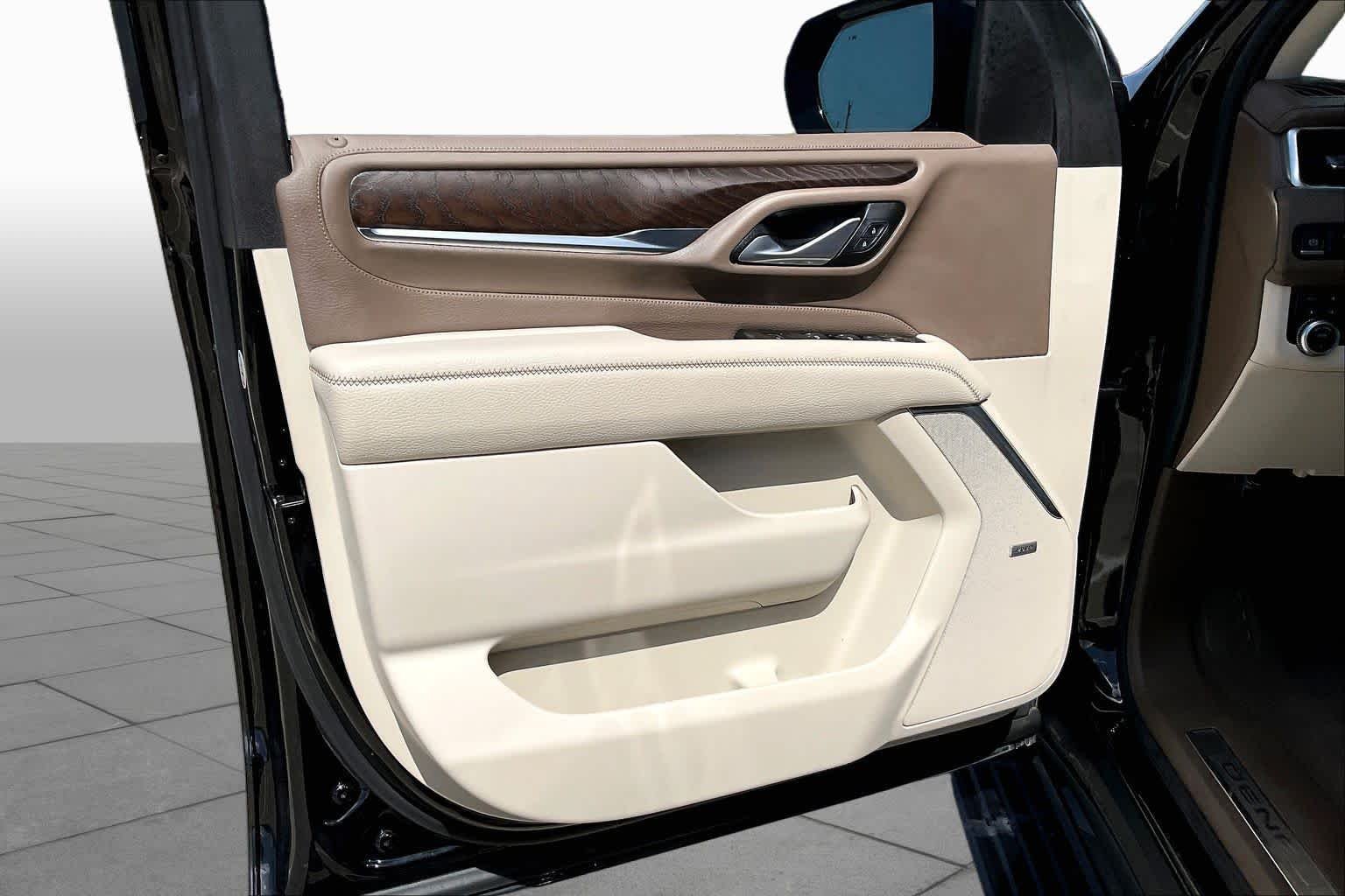 Used 2022 Onyx Black GMC Denali image 22