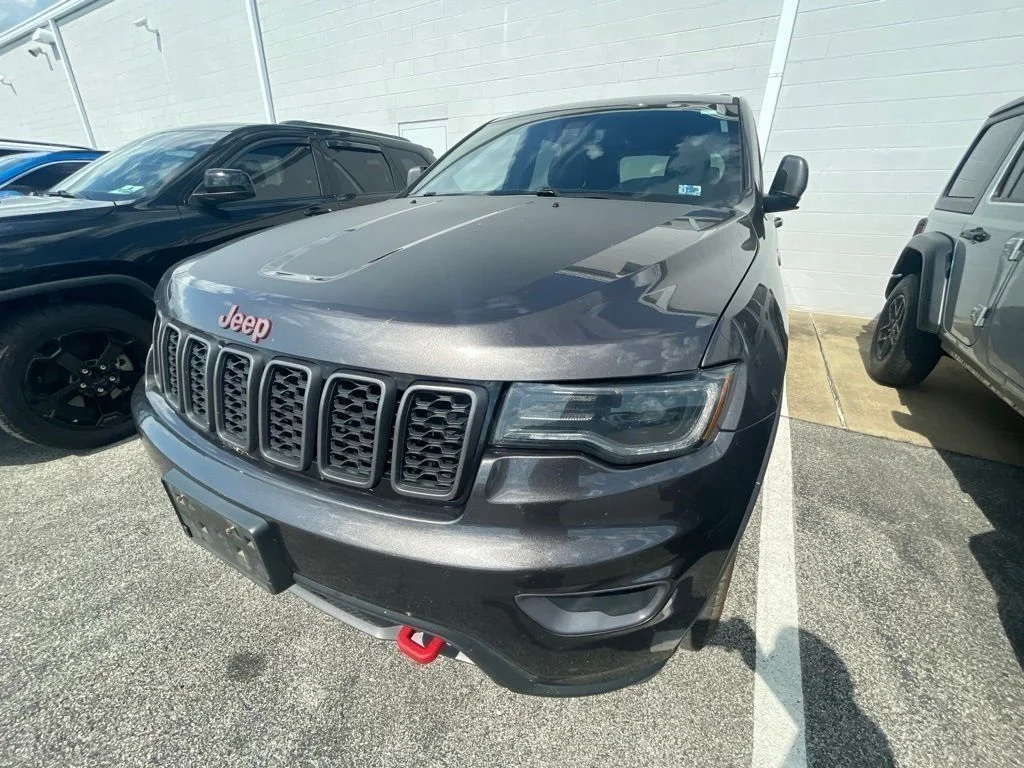 Used 2021 Gray Jeep Trailhawk image 17