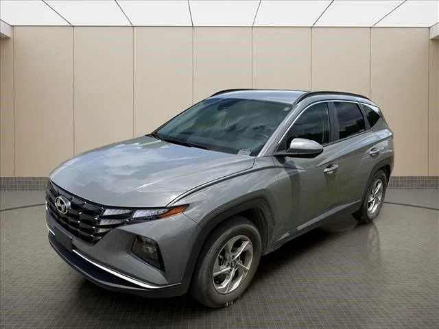 Used 2024 Gray Hyundai SEL image 2