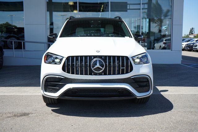 New 2026 MANUFAKTUR Moonlight White Metallic Mercedes-Benz AMG® GLE 63 S 4MATIC+ SUV image 3
