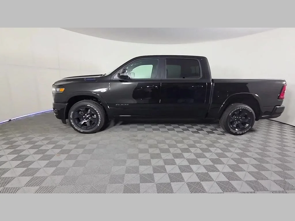 New 2026 Diamond Black Crystal Pearl-Coat Exterior Paint RAM Big Horn image 35