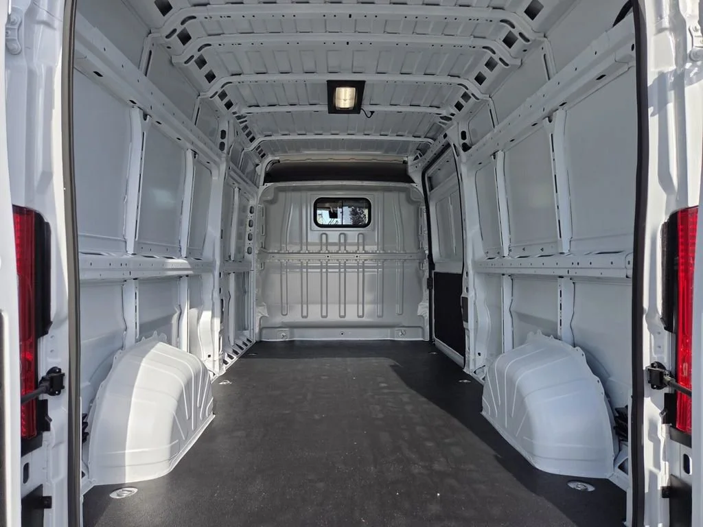 New 2026 Bright White Clear-Coat Exterior Paint RAM Tradesman image 11