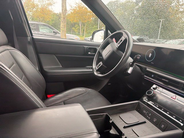 Used 2024 Phantom Black Hyundai Calligraphy image 13