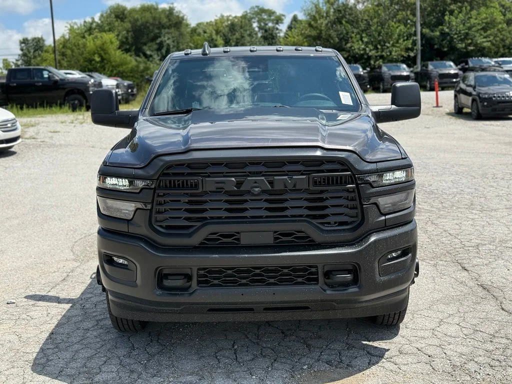 New 2026 Granite Crystal Metallic Clear-Coat Exterior Paint RAM Tradesman image 3