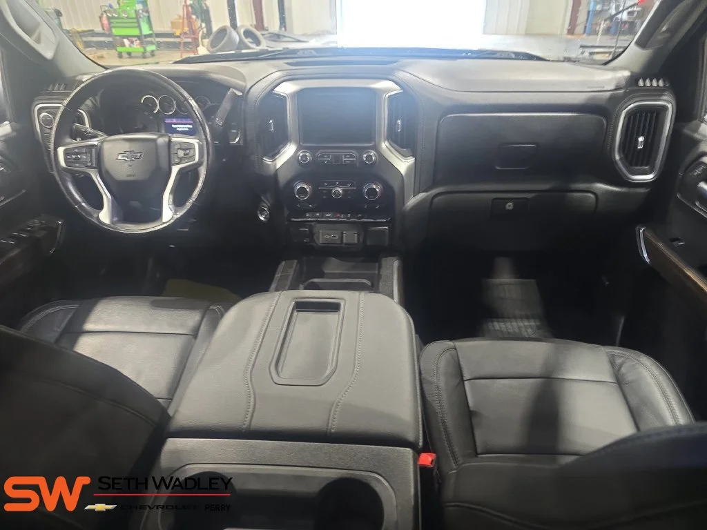 Used 2020 SHADOW GRAY METALLIC Chevrolet LT Trail Boss image 9
