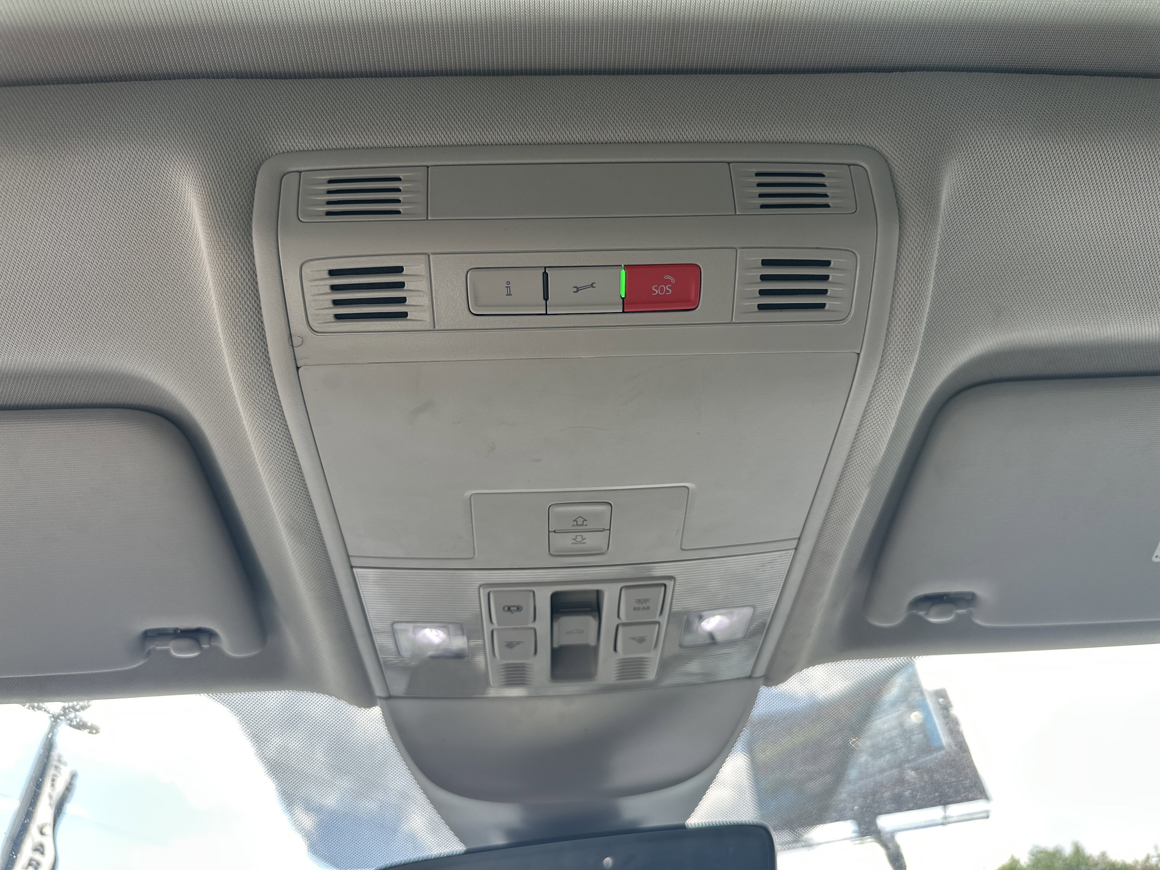 Used 2024 Black Volkswagen SE image 23