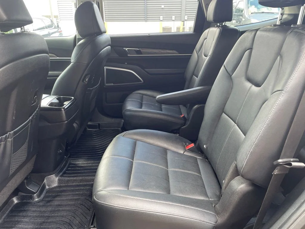 Used 2022 Green Kia EX image 20