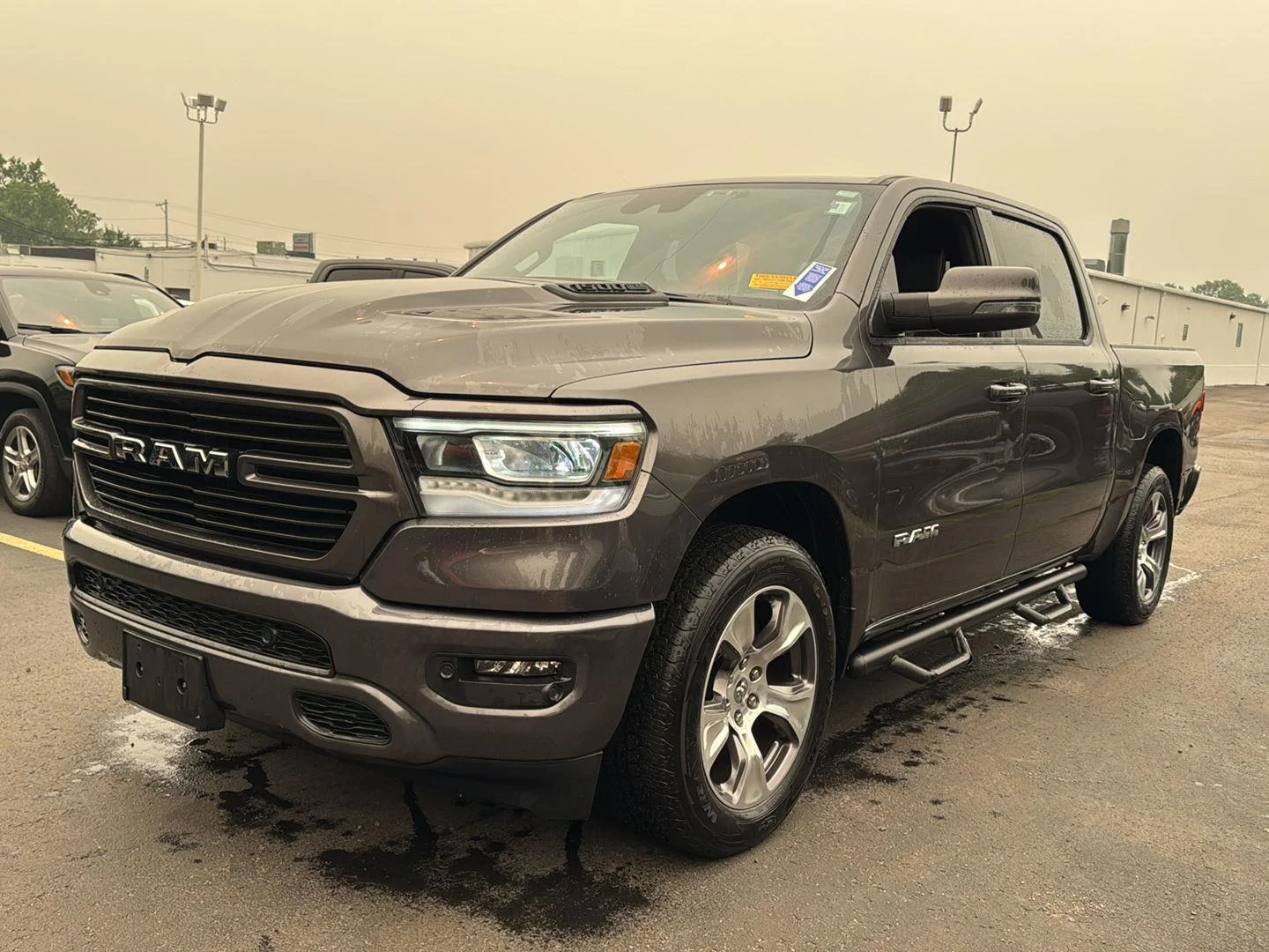 Used 2023 Granite Crystal Metallic Clearcoat Ram Laramie image 9
