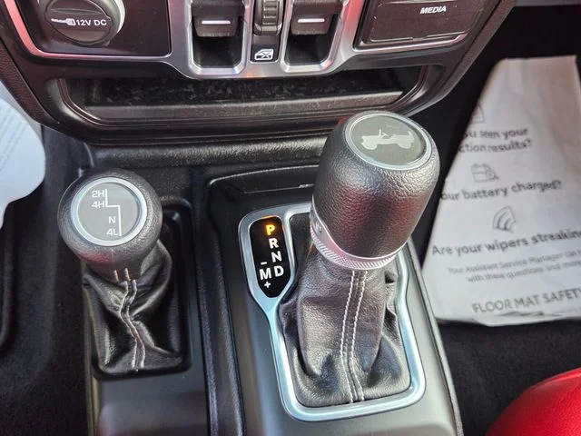 Used 2020 Black Jeep Unlimited Sahara image 19