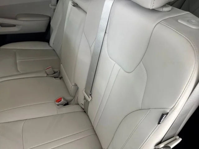 Used 2024 Red Kia S image 26