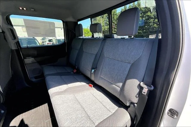 New 2026 Oxford White Ford F-250® XL image 22