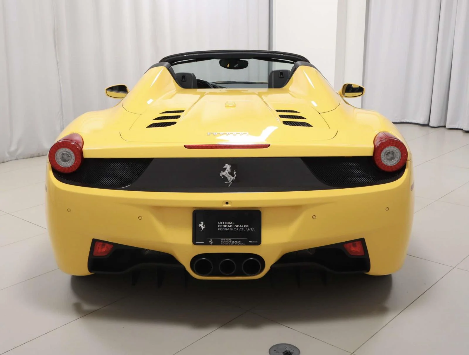Used 2013 Giallo Modena Ferrari 2dr Conv image 4
