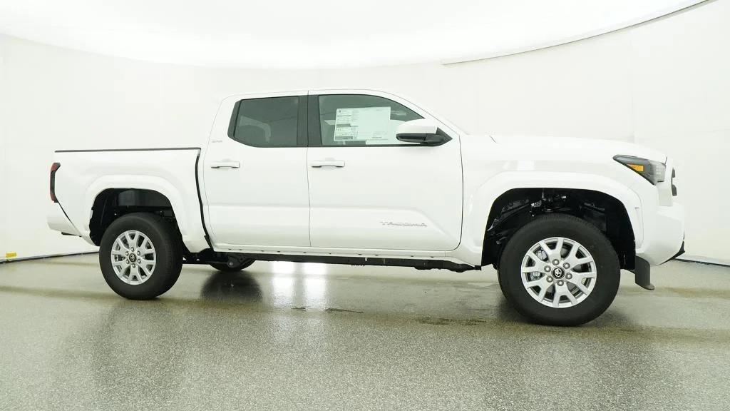 New 2026 Ice Cap Toyota SR5 image 37