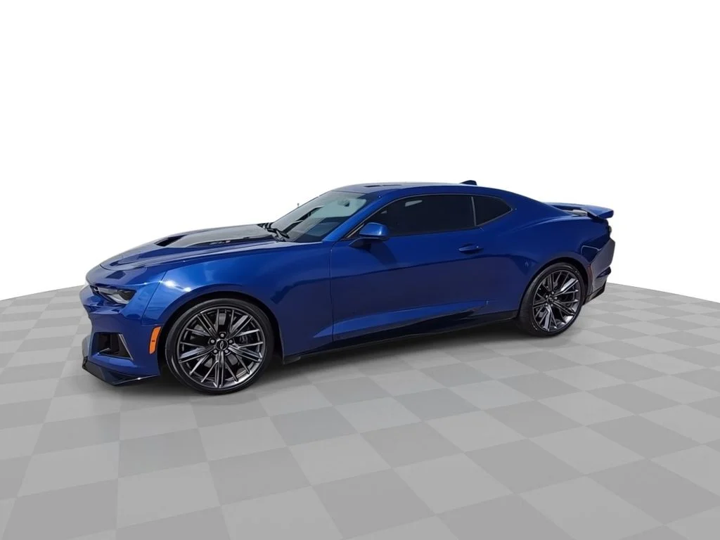 Used 2023 Blue Chevrolet ZL1 image 4
