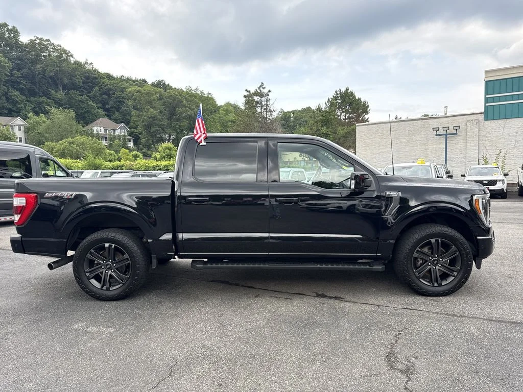Used 2022 Agate Black Metallic Ford Lariat image 3