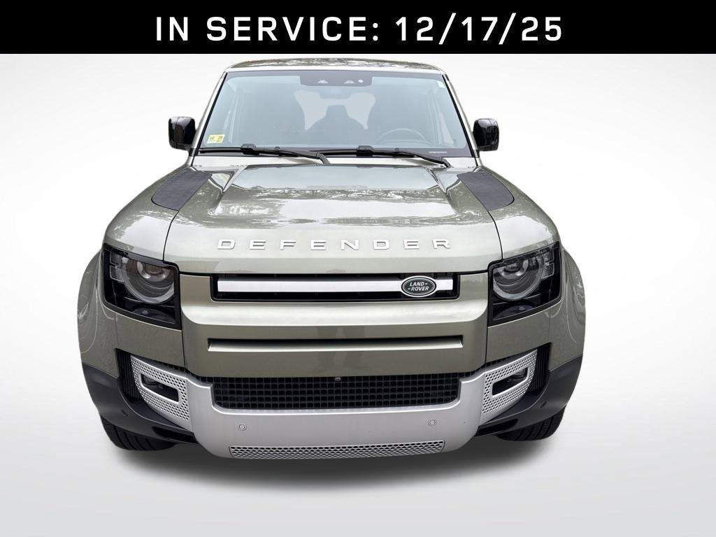 Used 2025 Green Land Rover S image 2