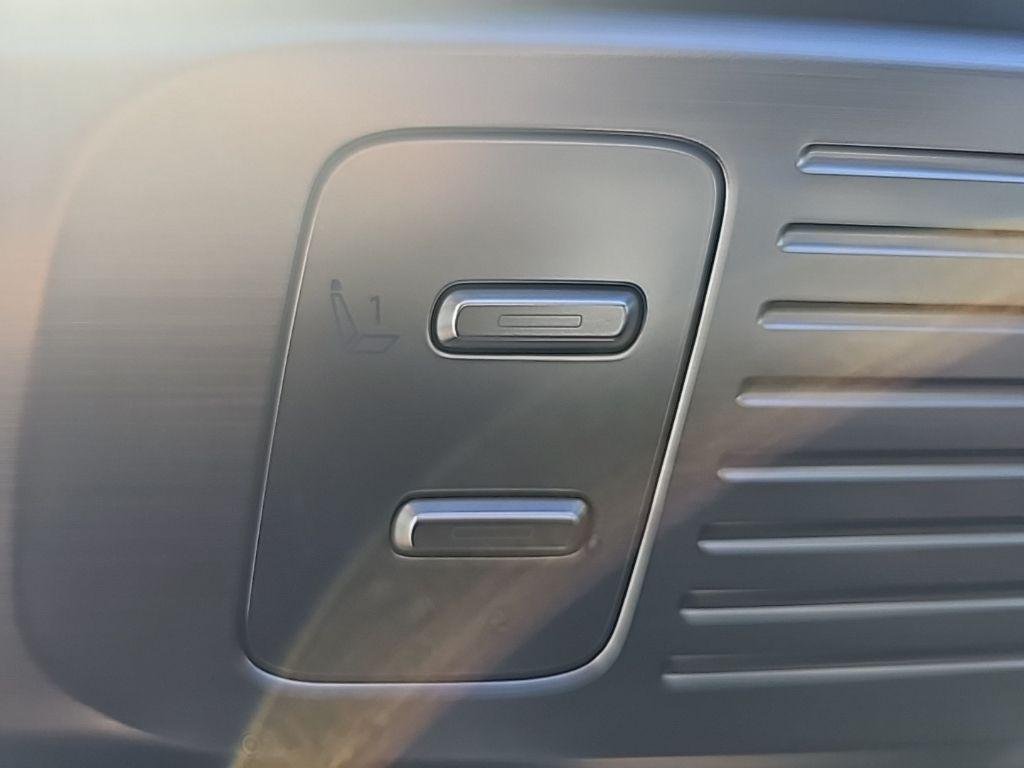 2026 Hyundai Santa Fe Limited - Photo 12