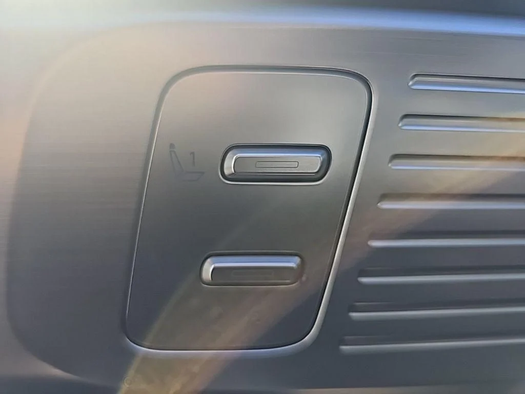 2026 Hyundai Santa Fe Limited - Photo 12