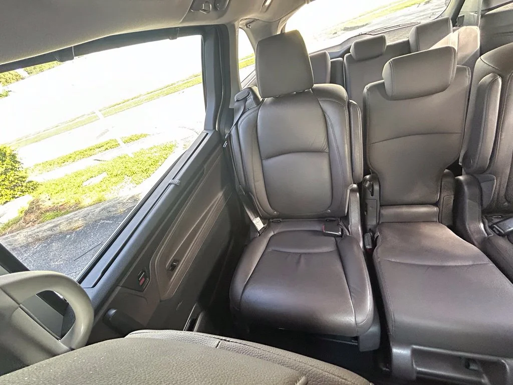 Used 2018 Silver Honda EX-L image 12