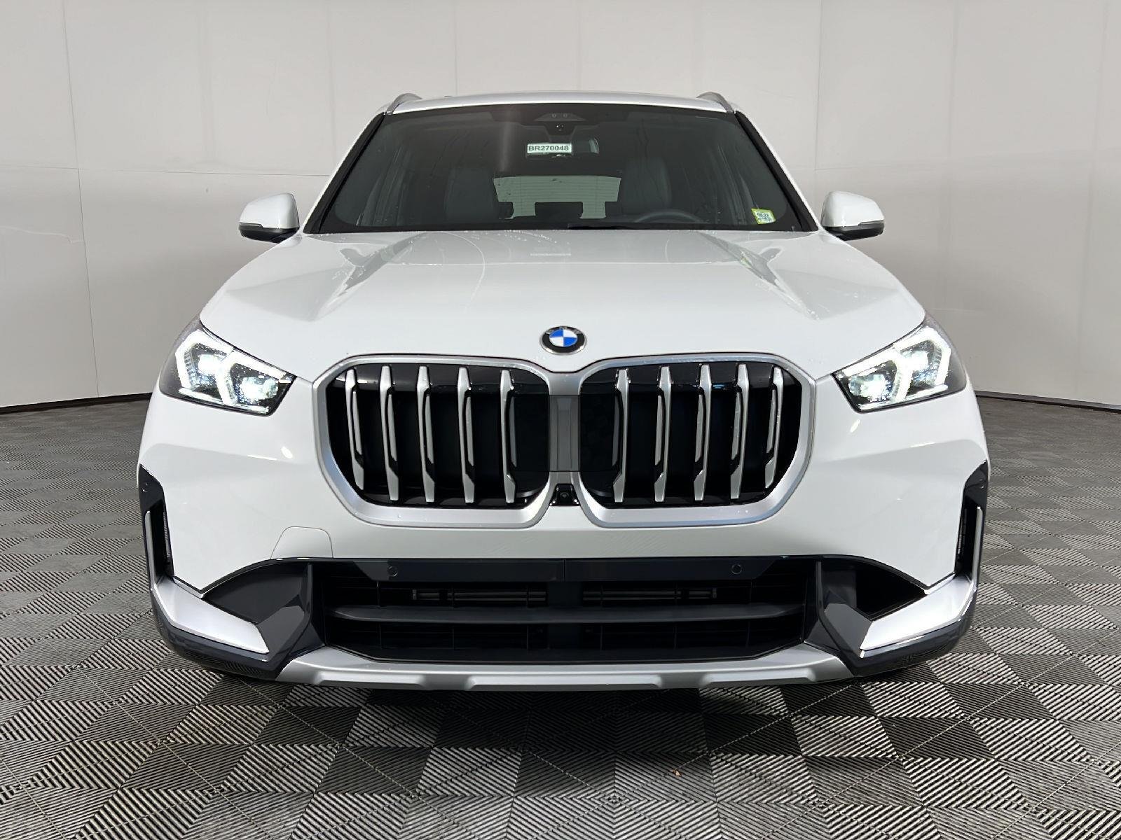 New 2027 Alpine White BMW xDrive28i image 5