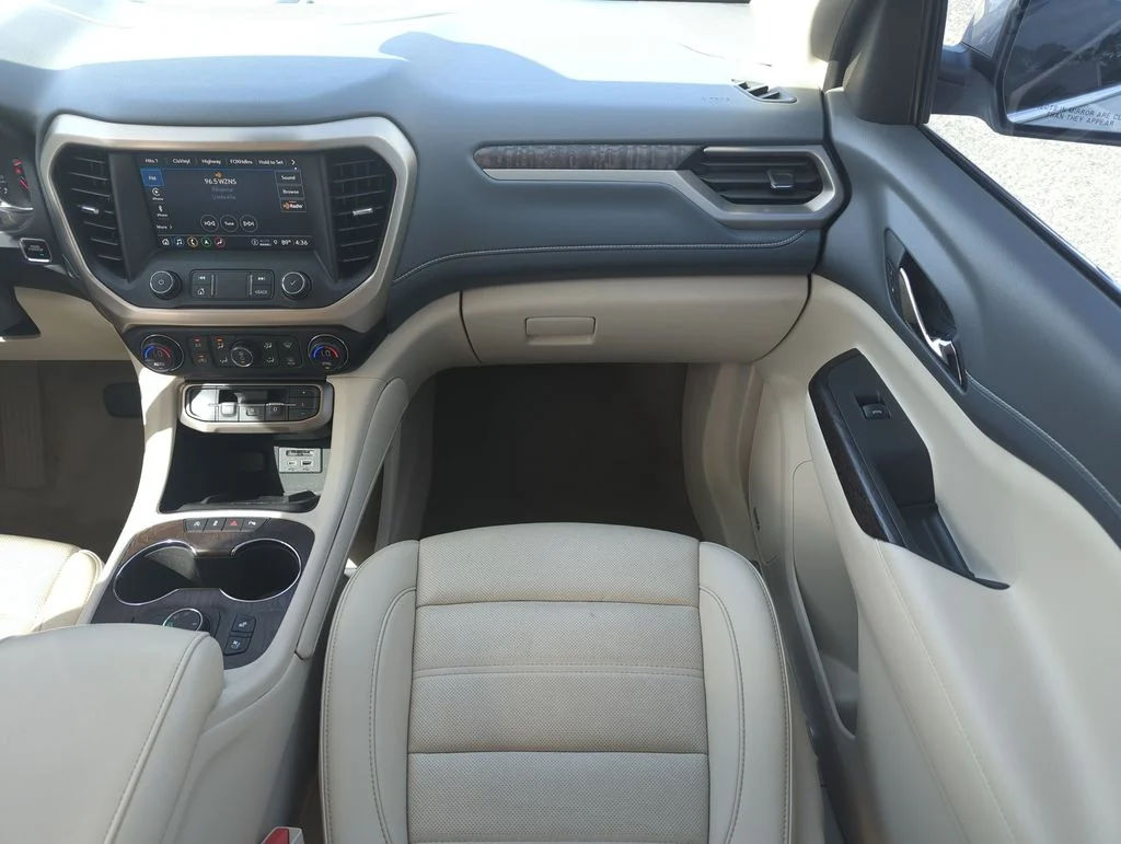 Used 2021 White GMC Denali image 16