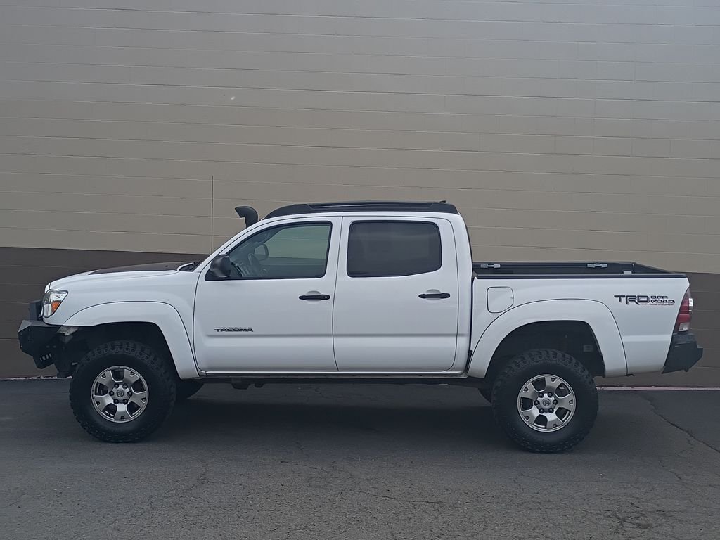 Used 2012 Super White Toyota Base image 7