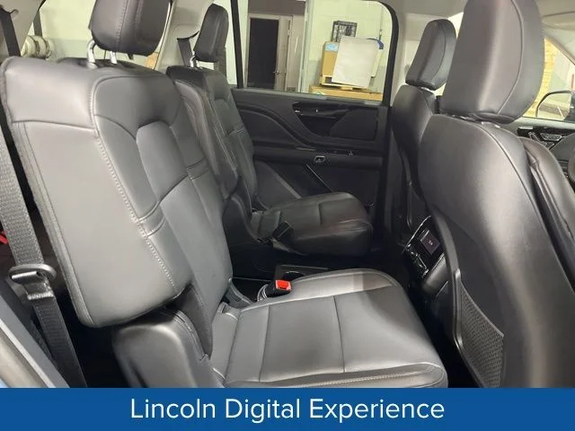 New 2026 Whisper Blue Metallic Clearcoat Lincoln Premiere® image 30