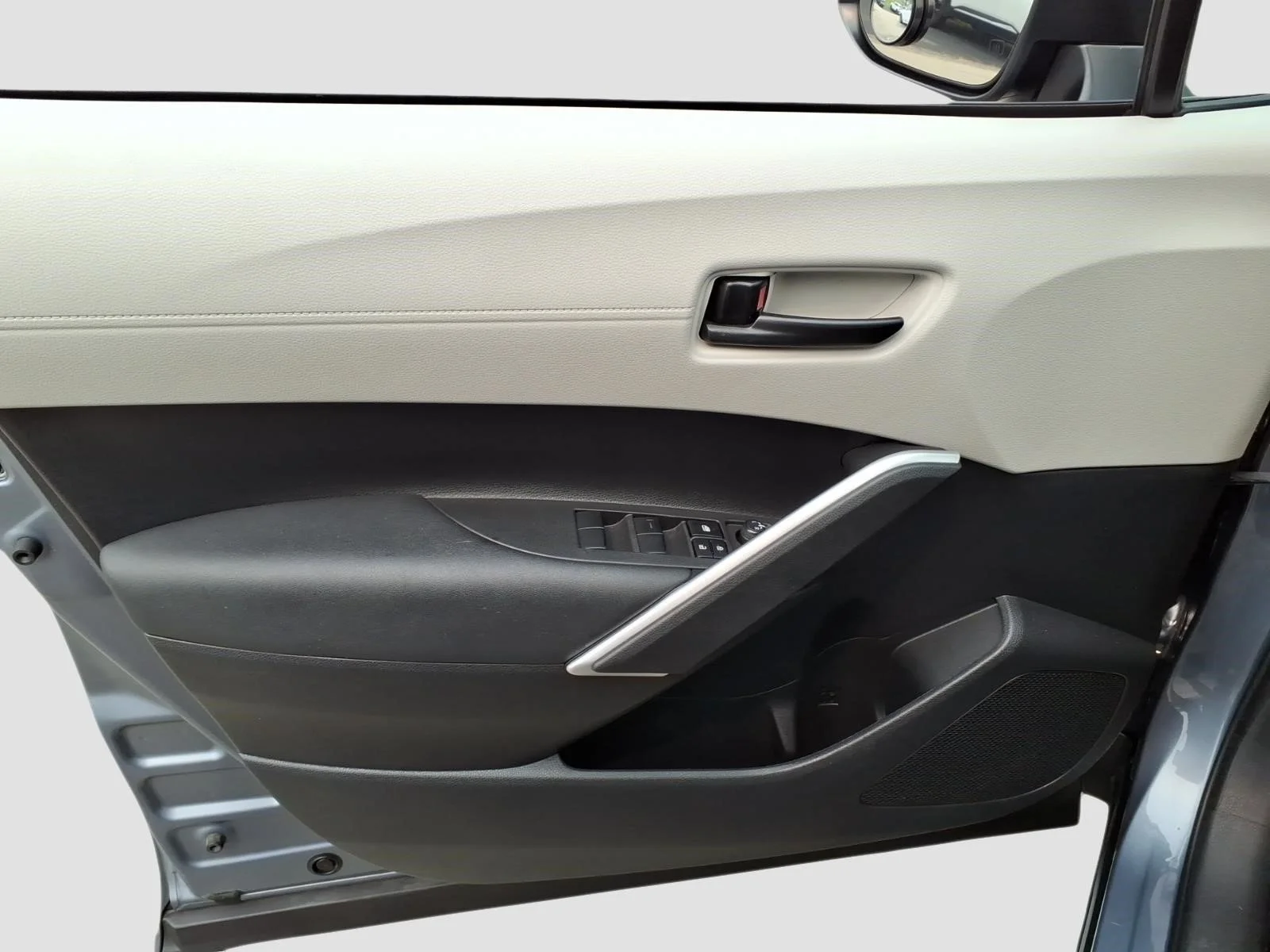Used 2022 Celestite 1k3 Toyota LE image 15