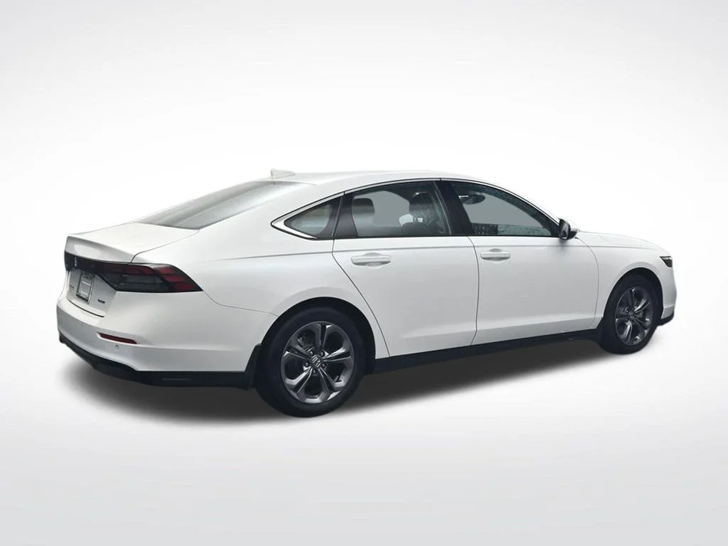 Certified Used 2025 Platinum White Pearl Honda EX-L image 5