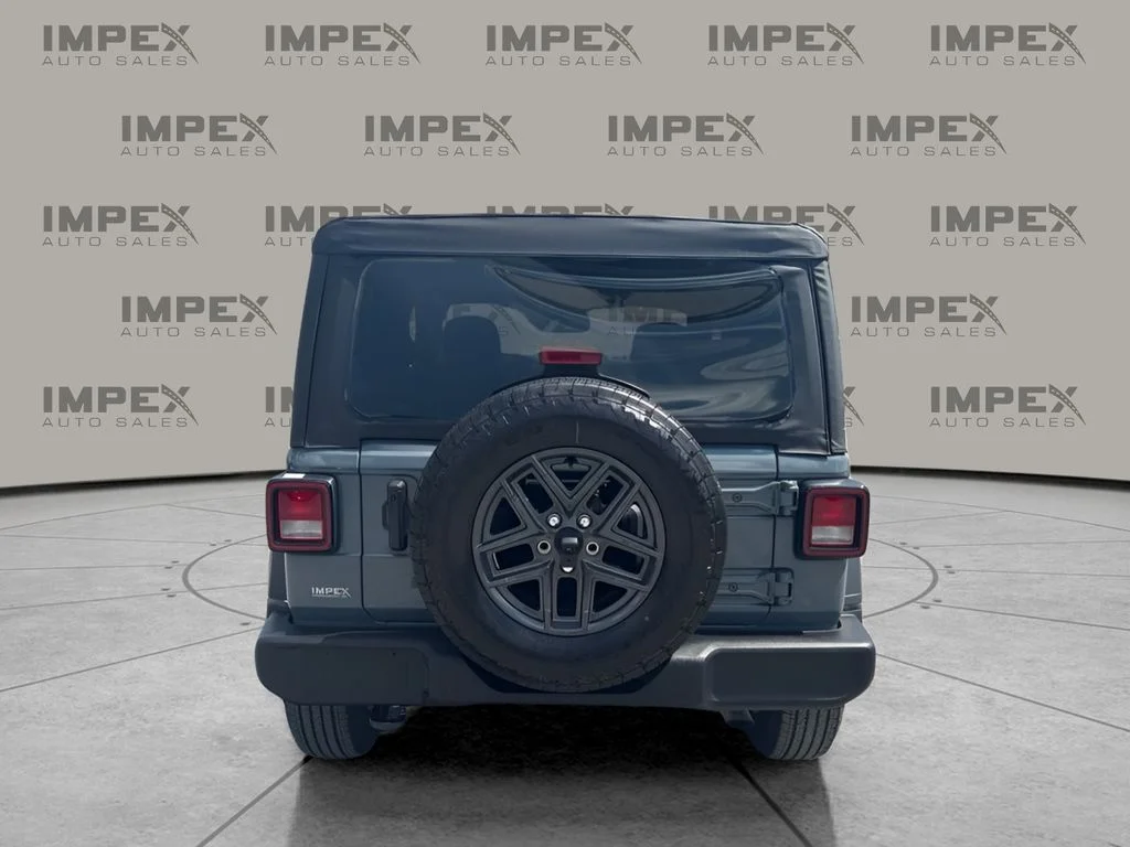 Used 2025 Gray Jeep Sport S image 4