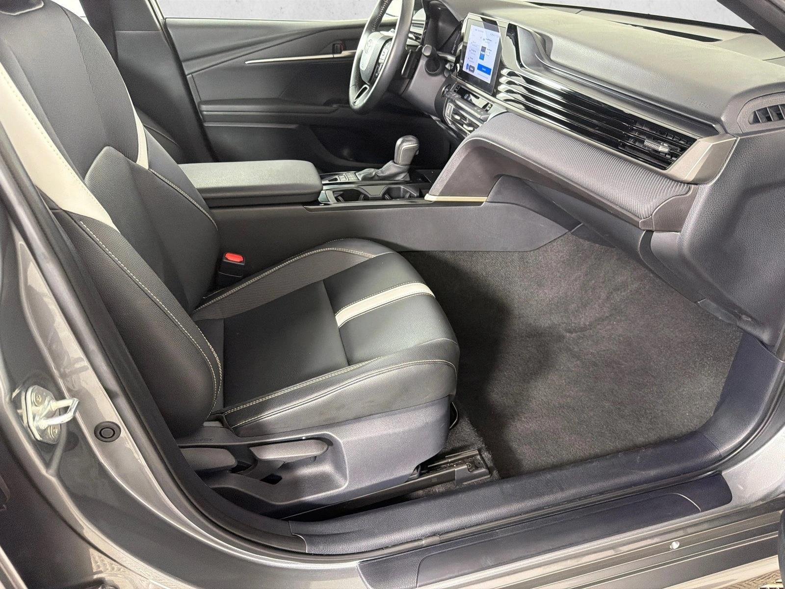 Used 2025 Heavy Metal Toyota SE image 13