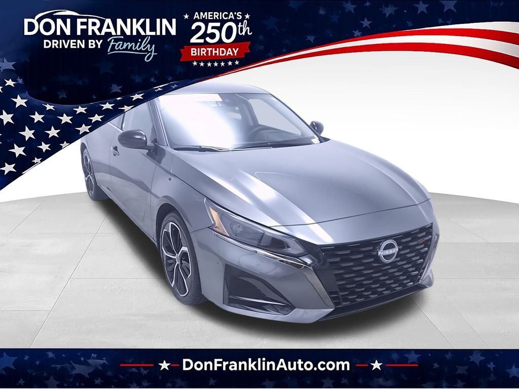 Used 2025 Gray Nissan 2.5 SR image 1