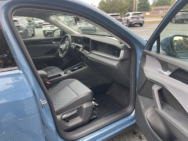 New 2026 Monterey Blue Pearl Volkswagen 2.0T SE image 7