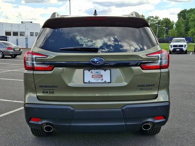 Used 2025 Green Subaru Bronze Edition 7-Passenger image 6