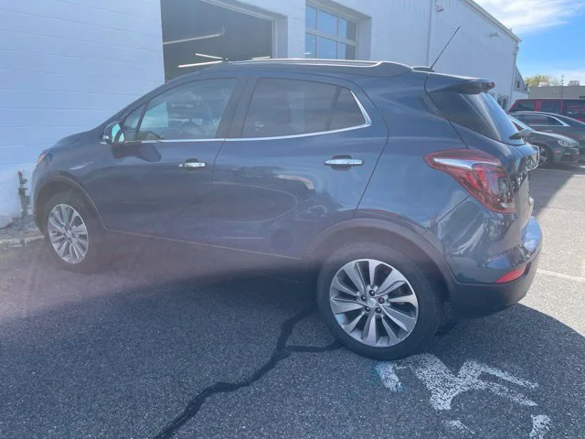 Used 2019 Blue Buick Preferred image 4
