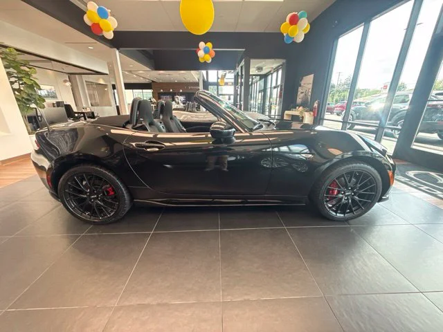 Used 2016 Black Mazda Club image 2