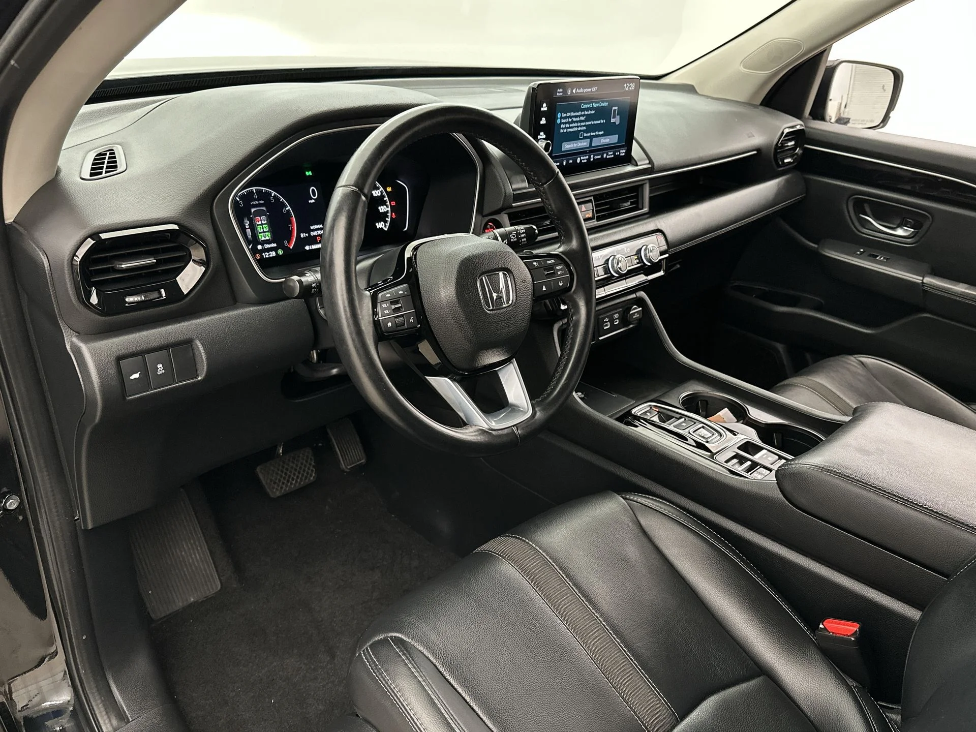 Used 2023 Black Honda EX-L image 7