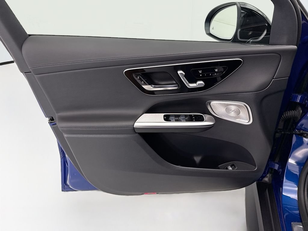 Used 2026 Starling Blue Metallic Mercedes-Benz GLC 300 image 23