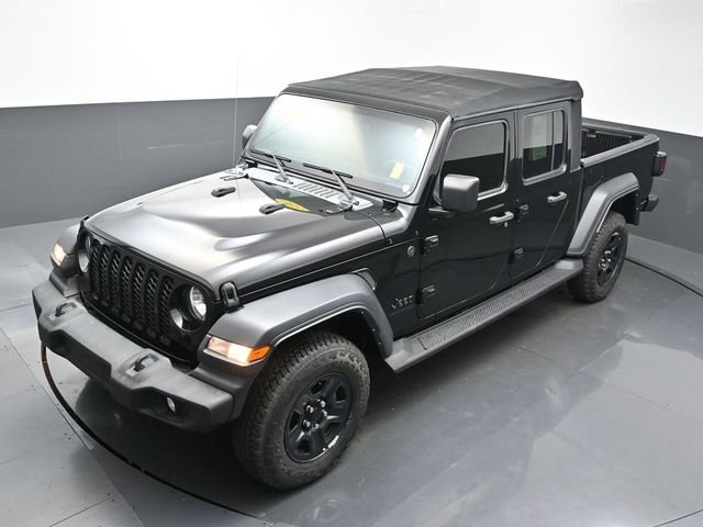 Used 2022 Black Jeep Sport image 36