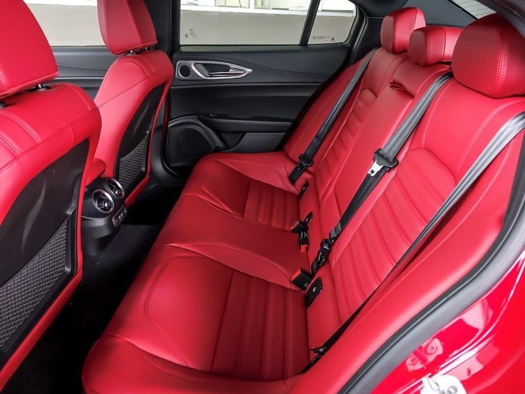 2025 ALFA ROMEO GIULIA (952) - Image 10