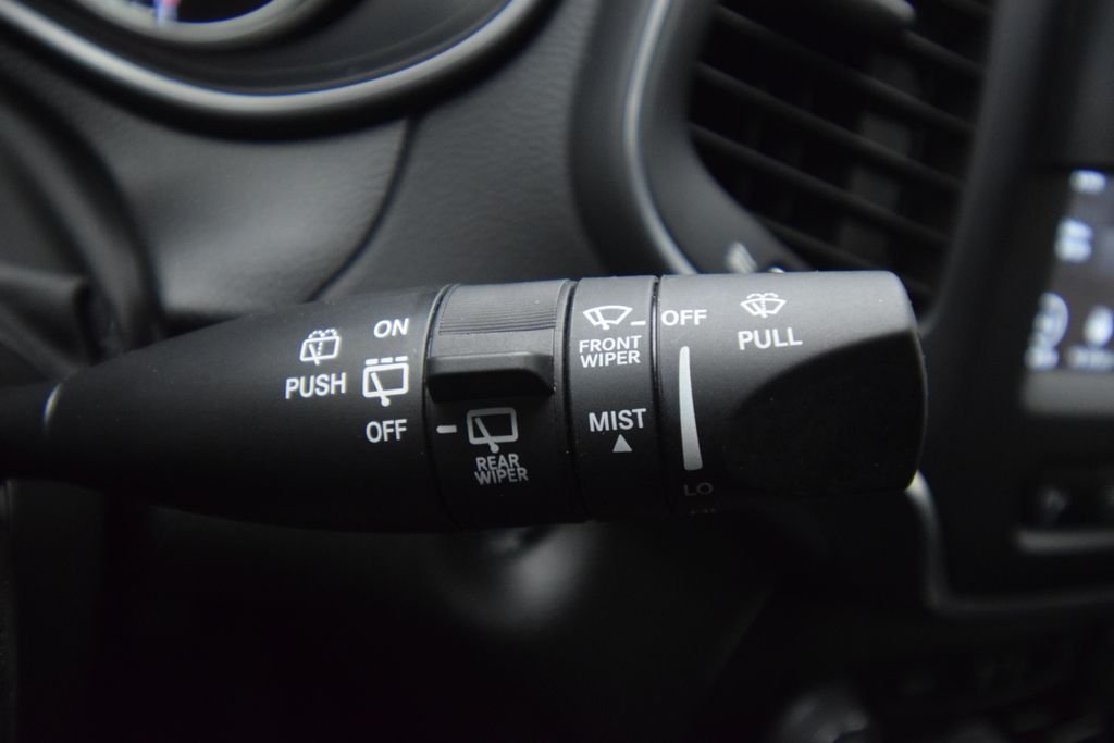 Used 2023 Gray Jeep Altitude image 29