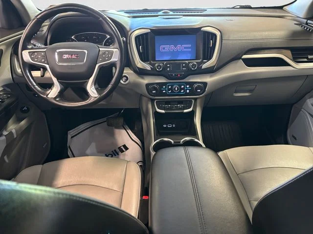 Used 2022 Black GMC SLT image 11