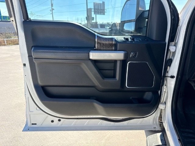 Used 2017 White Ford Lariat image 25