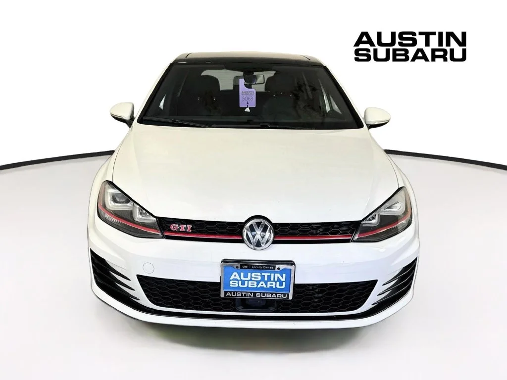 Used 2017 White Volkswagen Autobahn image 2
