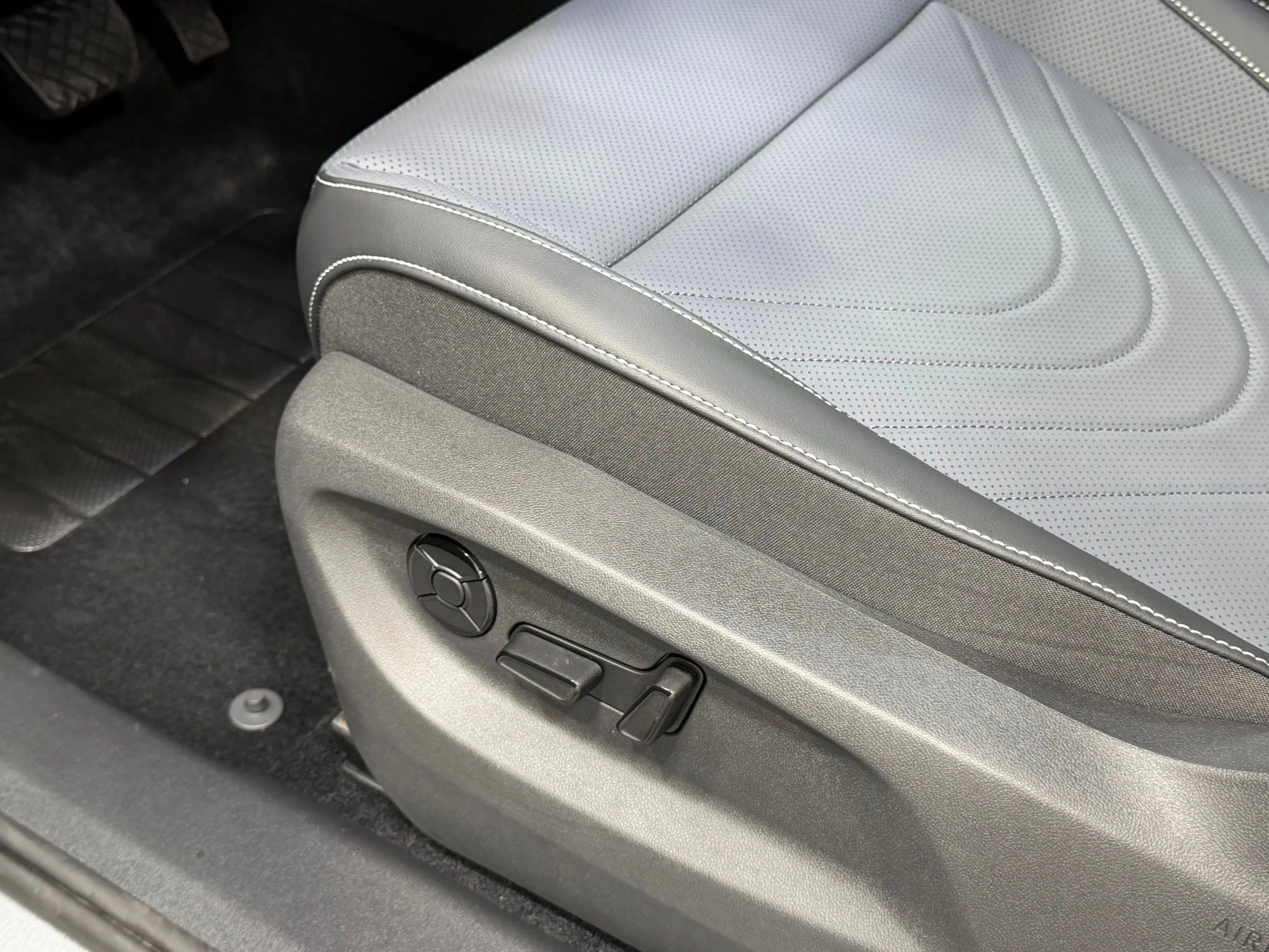 New 2026 Silver Volkswagen SE image 43