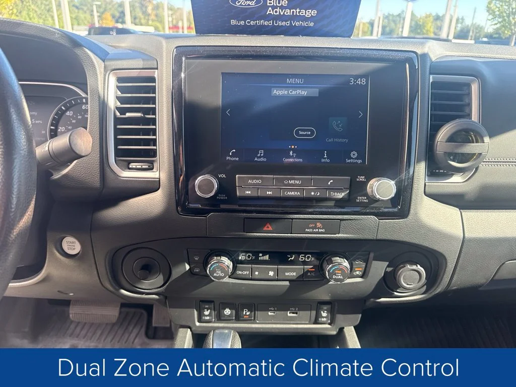 Used 2022 Glacier White Nissan SV image 17