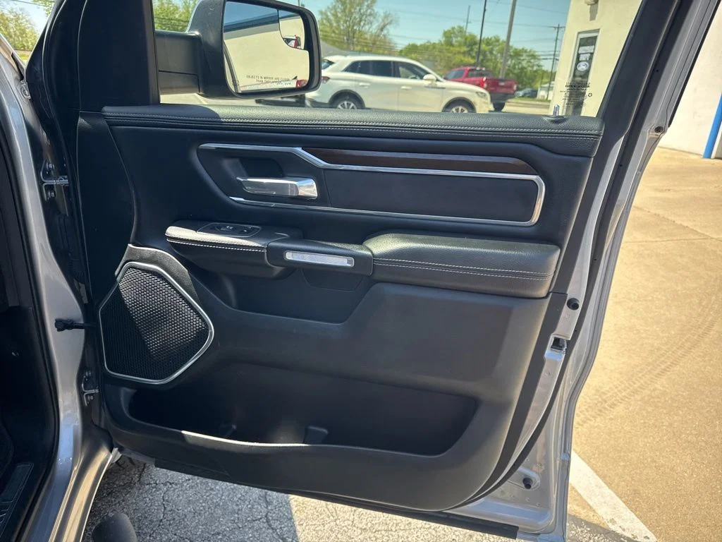 Used 2021 Silver Ram Laramie image 34